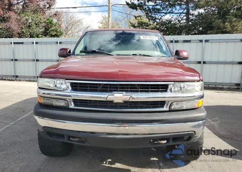 2001 Chevrolet Tahoe K1500 из США, поврежденный, VIN 1GNEK13T31R121315